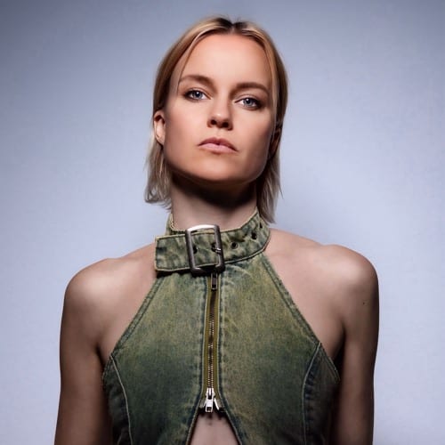 Alyne